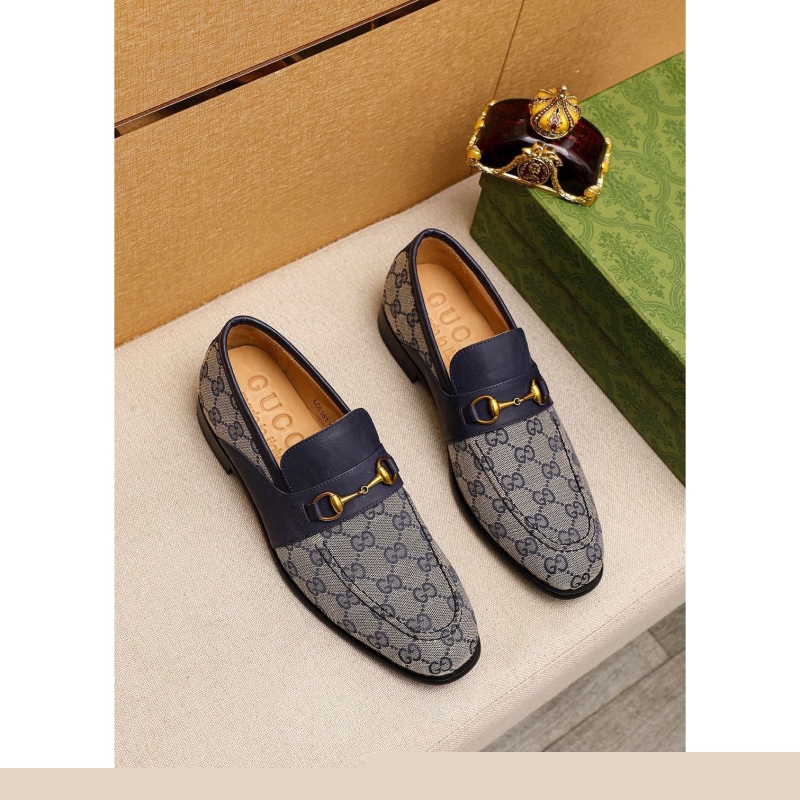 G*u*i leather shoes